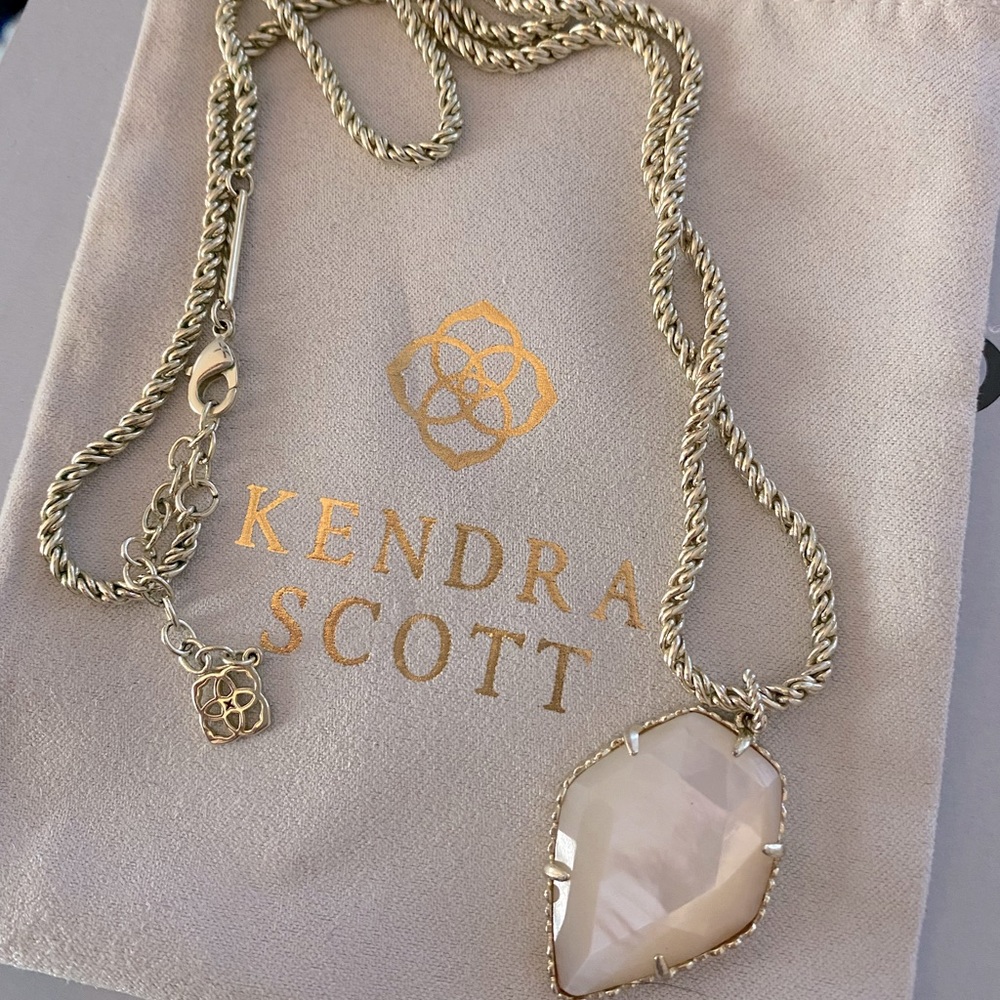 Kendra Scott Necklace